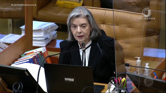 Cármen Lúcia pede que PGR se manifeste sobre suposta interferência de Bolsonaro na PF